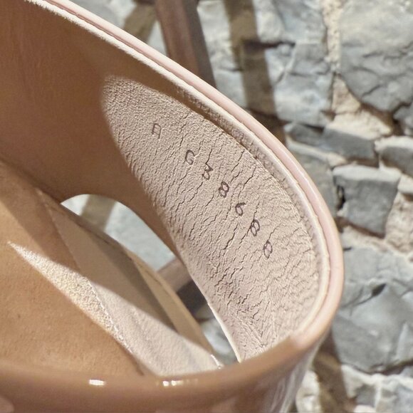 Chanel 2022 Nude patent Leather CC Heeled Mules - Picture 10 of 12